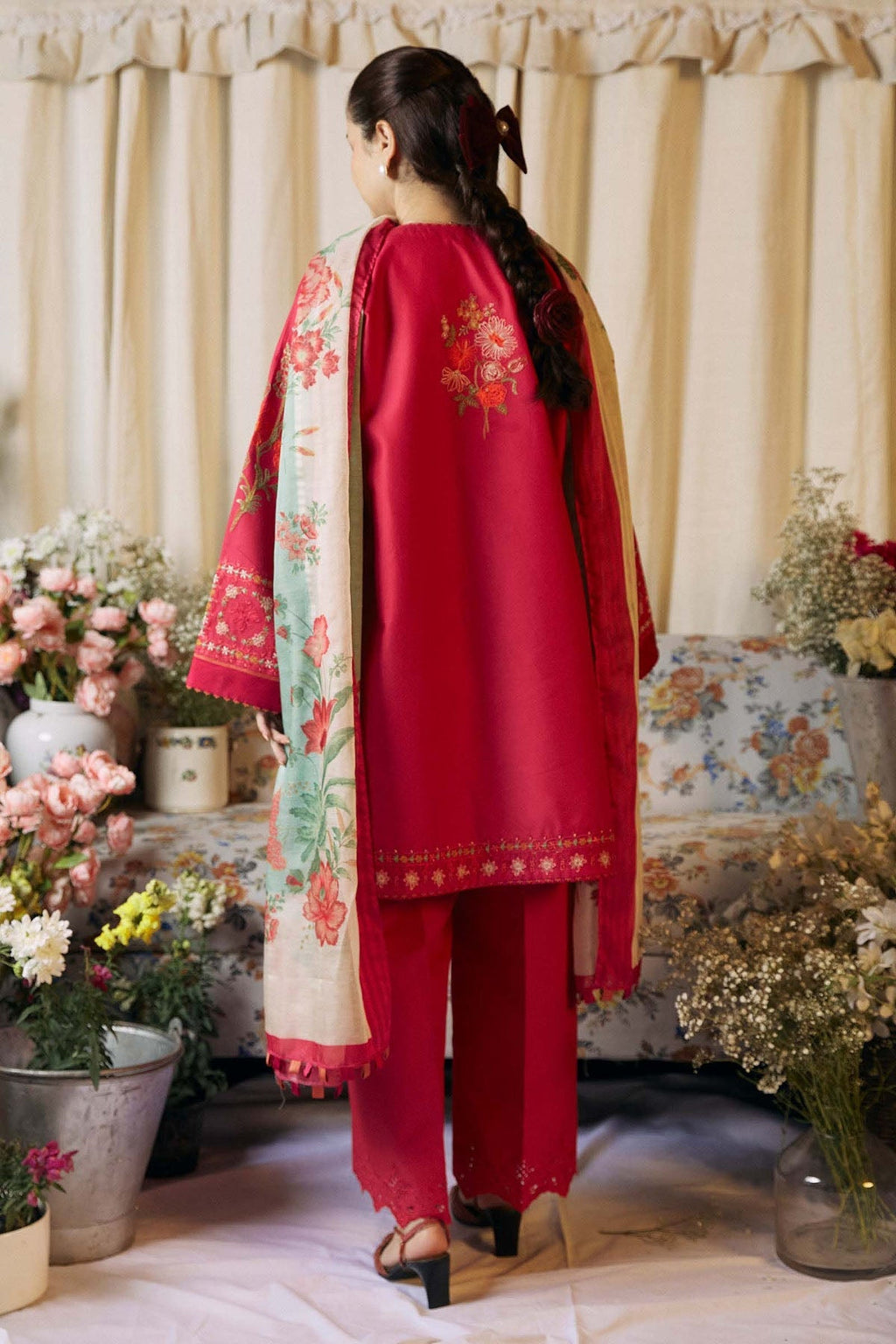 Dahlia Dhanak 3-Piece Unstitched Embroidered Suit