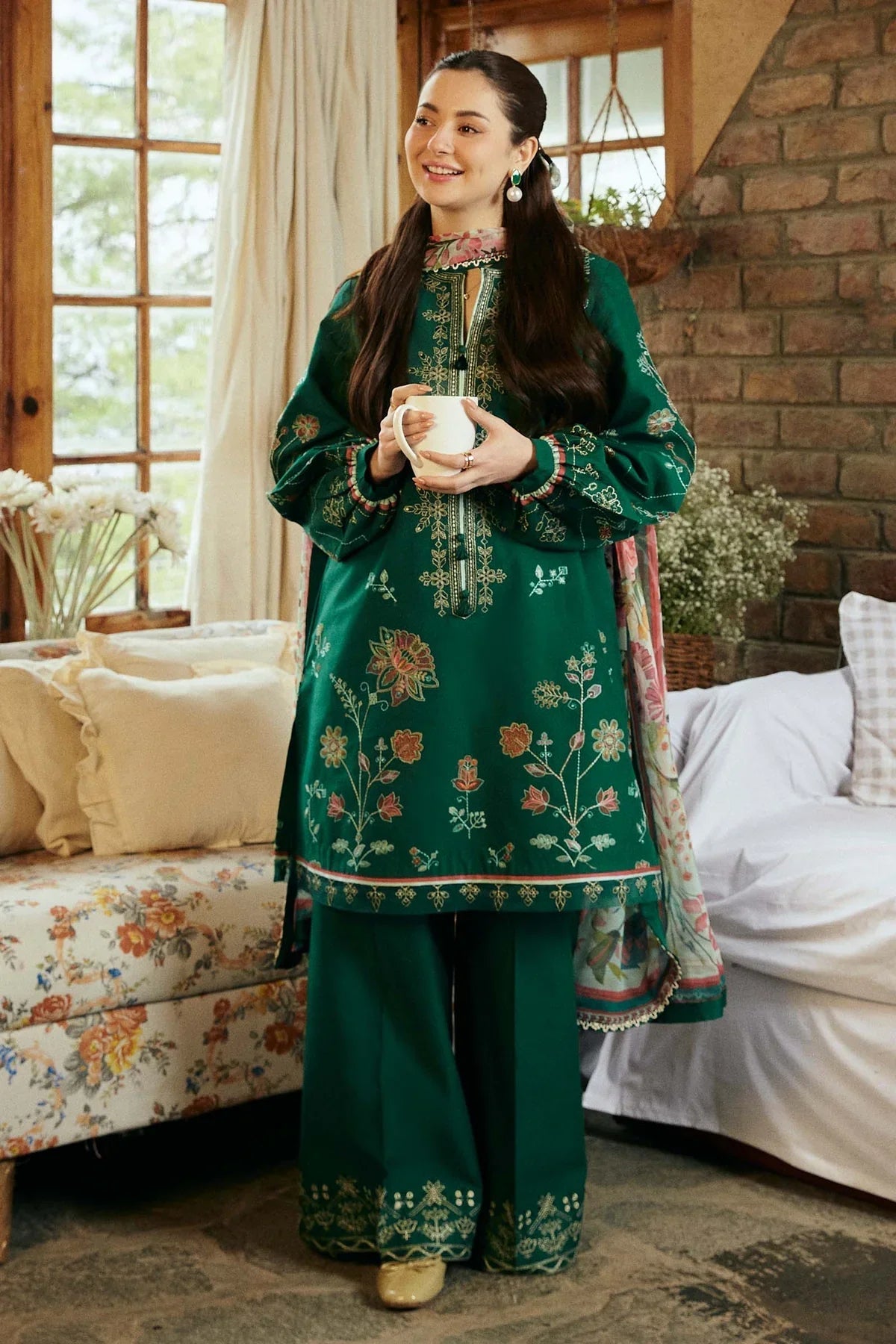 Elegant Dhanak 3-Piece Unstitched Embroidered Suit