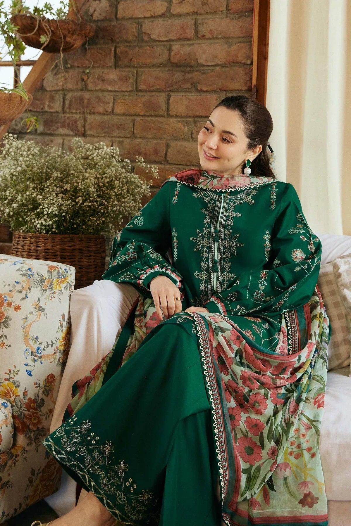 Elegant Dhanak 3-Piece Unstitched Embroidered Suit