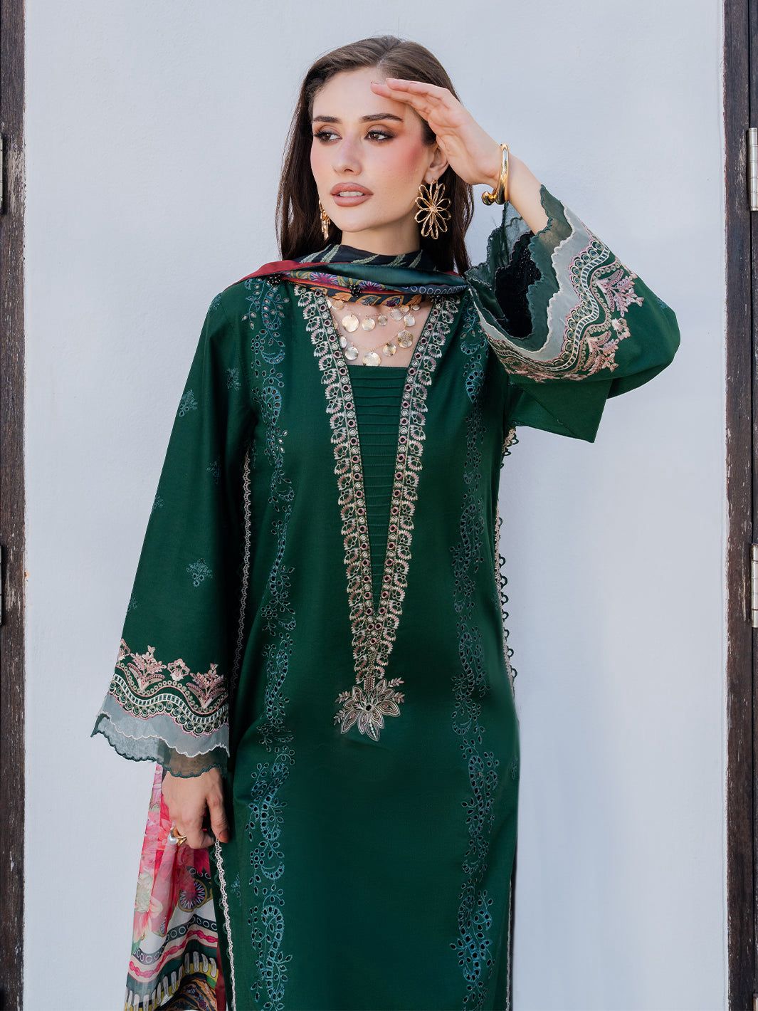 IZEL_WEAR_ BY_THE GORGEOUS ACTRESS