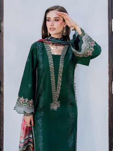 IZEL_WEAR_ BY_THE GORGEOUS ACTRESS