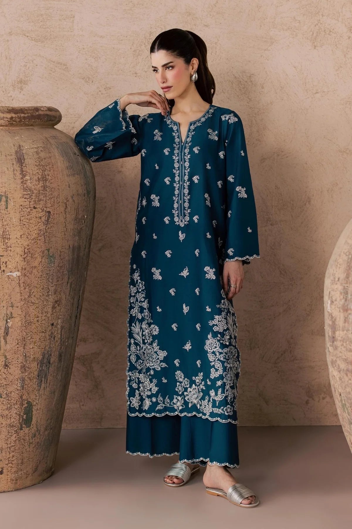 Batik Embroidered Dhanak Winter 2 Piece Dress - J4022