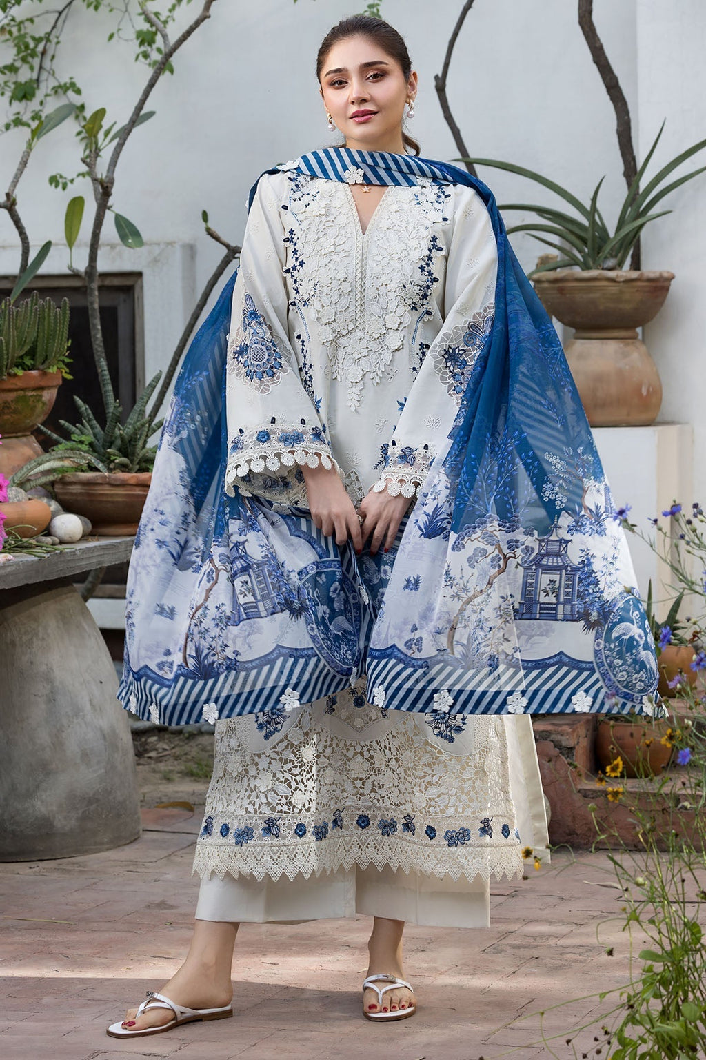 Embroidered Dhanak Winter 3Piece Dress
