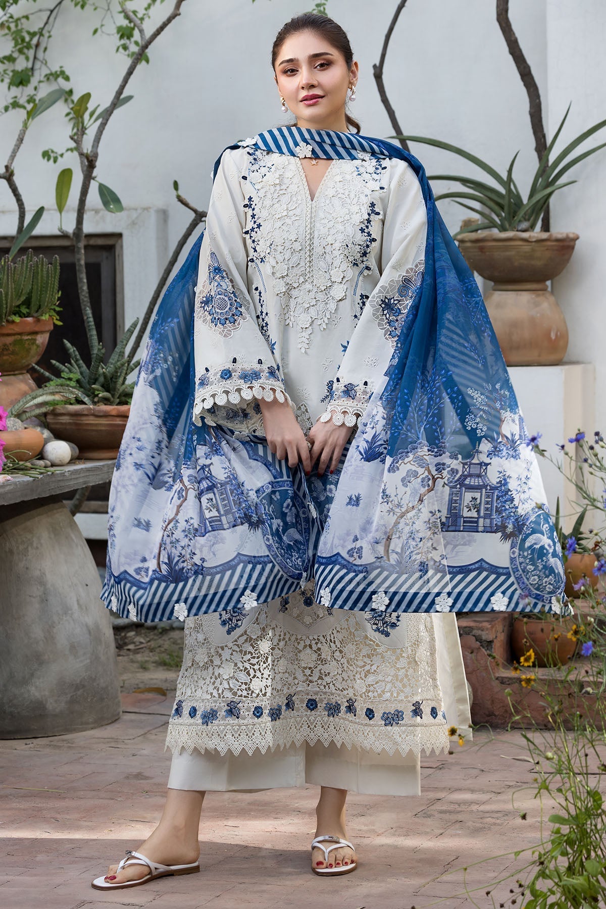 Embroidered Dhanak Winter 3Piece Dress