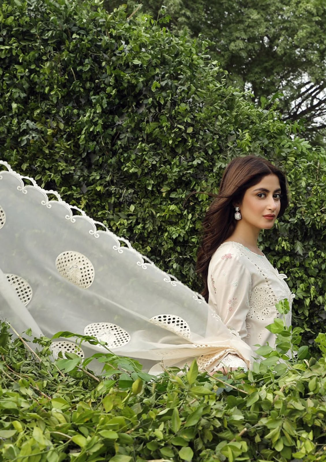 Qalamkar
WEAR BY THE GORGEOUS ACTRESS
