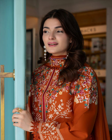 BATIK
WEAR BY THE GORGEOUS ACTRESS_KAINAT ASLAM