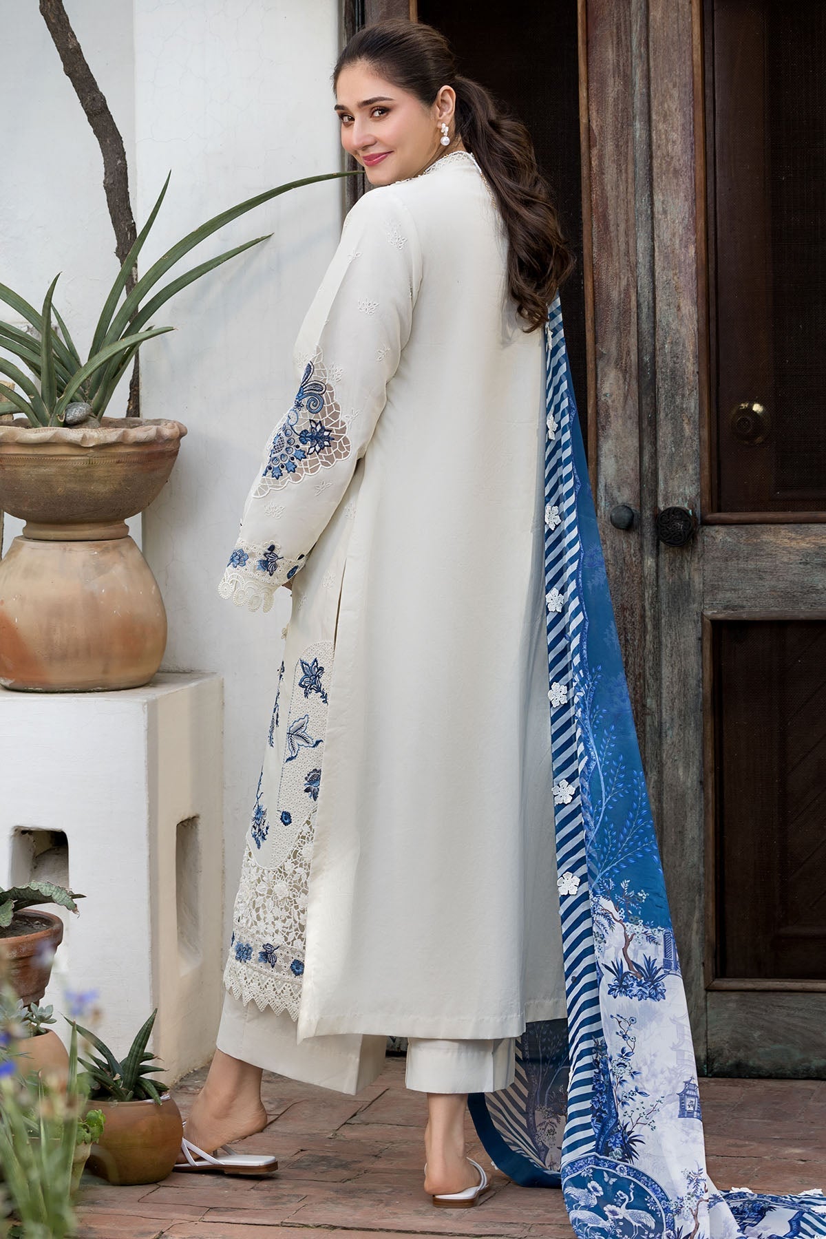 Embroidered Dhanak Winter 3Piece Dress